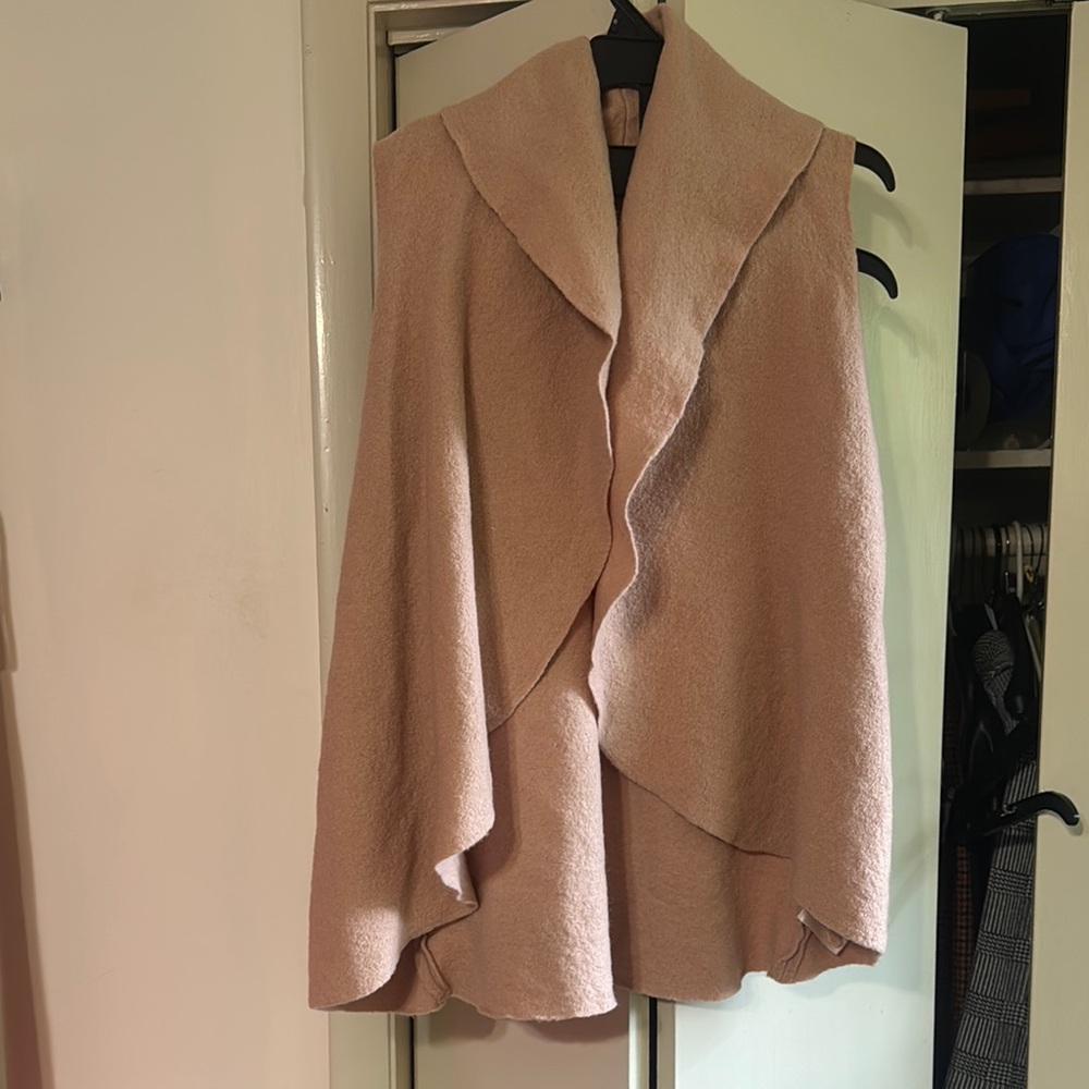 MOTH Open Cape Vest